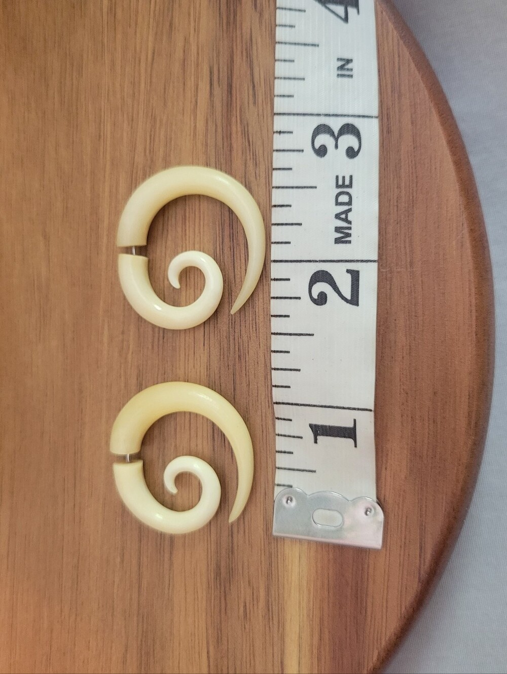 Cream Bone Spiral Faux Gauge Earrings - Picture 7 of 8